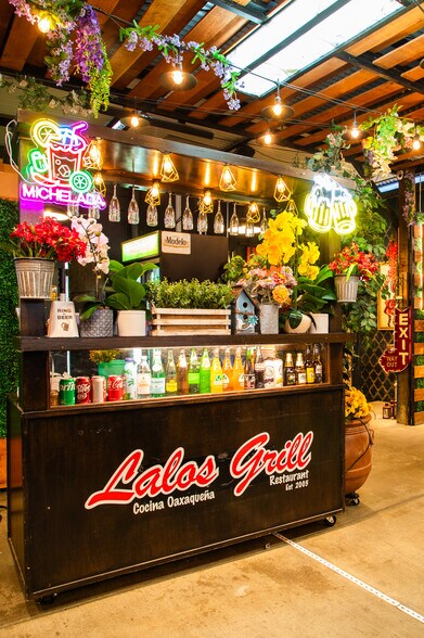 More Photos Of 429 W Arbor Vitae St, Inglewood Restaurant For Sale