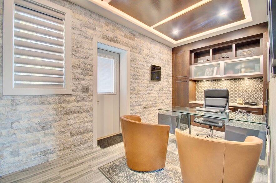 More Photos Of 33 N Fort Thomas Ave, Fort Thomas Office For Sale