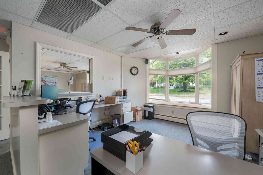 More Photos Of 435 York St, York Office Residential For Sale