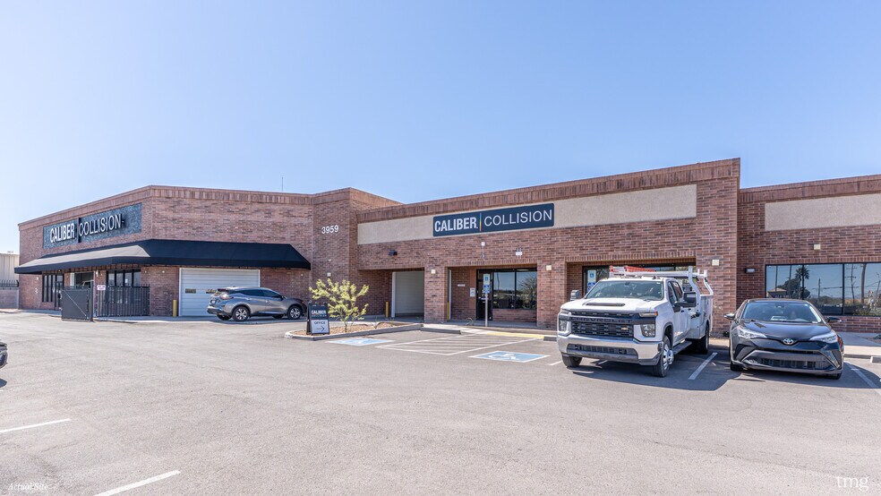 More Photos Of 3959-3979 N Oracle Rd, Tucson Auto Repair For Sale