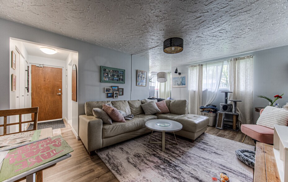 More Photos Of 15 Killdeer Rd, Elmira Apartments For Sale