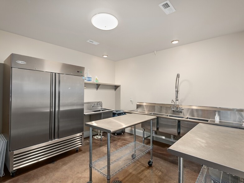 More Photos Of 355 Johnson Dr, Canton Specialty For Sale