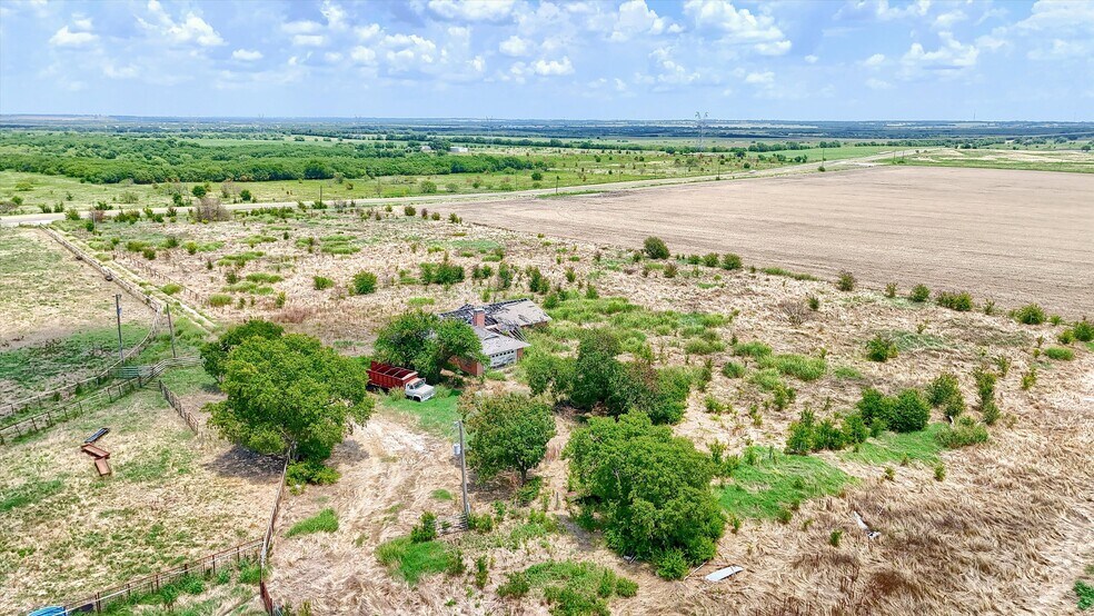 More Photos Of FM 902 & Wall Street, Howe Land For Sale