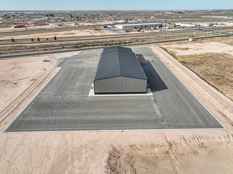 More Photos Of 5261 W Murphy St, Odessa Industrial For Lease