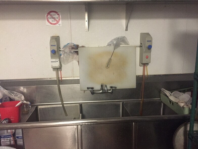 More Photos Of 5050 S 13th Ave, Fargo Freestanding For Lease