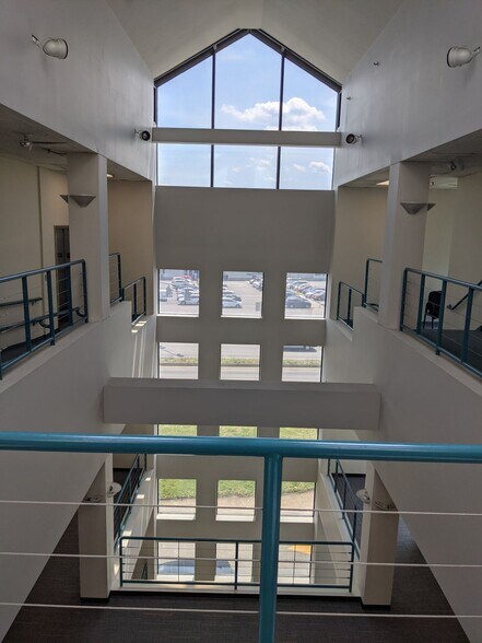 More Photos Of 185 Alewife Brook Pky, Cambridge Office For Lease