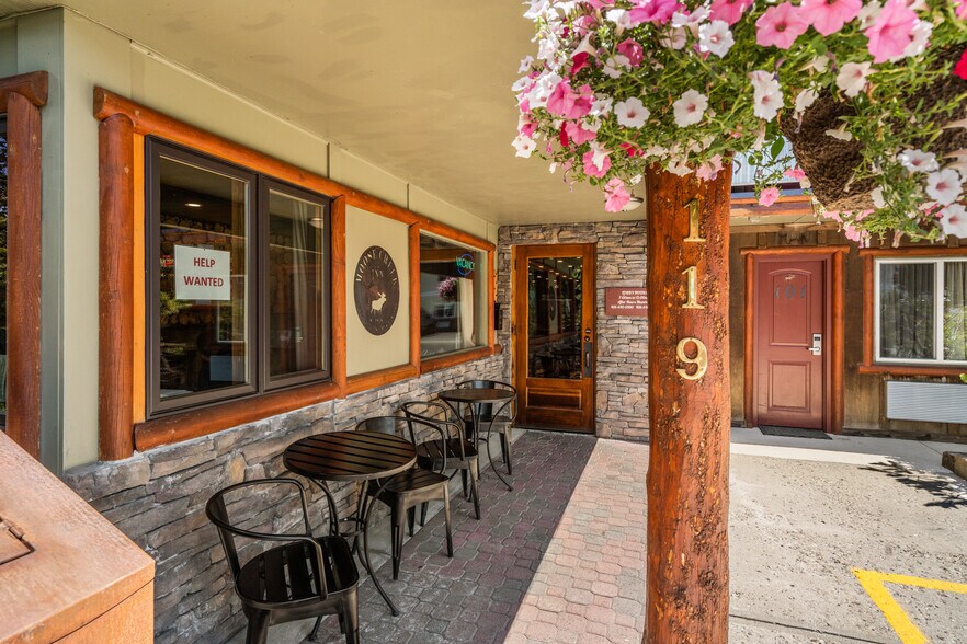 More Photos Of 119 Electric St, West Yellowstone Hotel For Sale