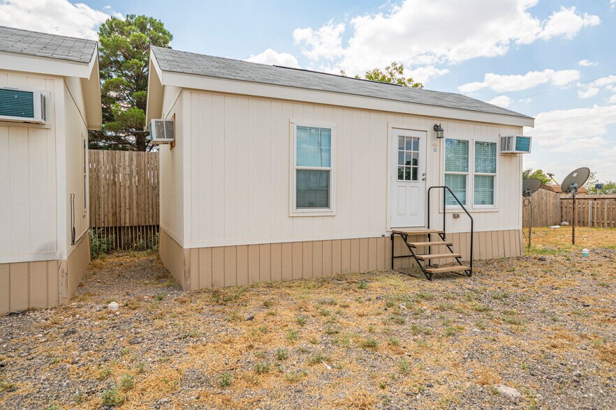 More Photos Of 4301 S County Road 1135, Midland Specialty For Sale