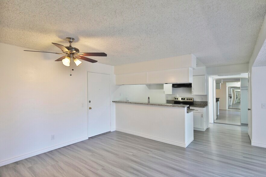 More Photos Of 13266 Foothill Blvd, Sylmar Apartments For Sale