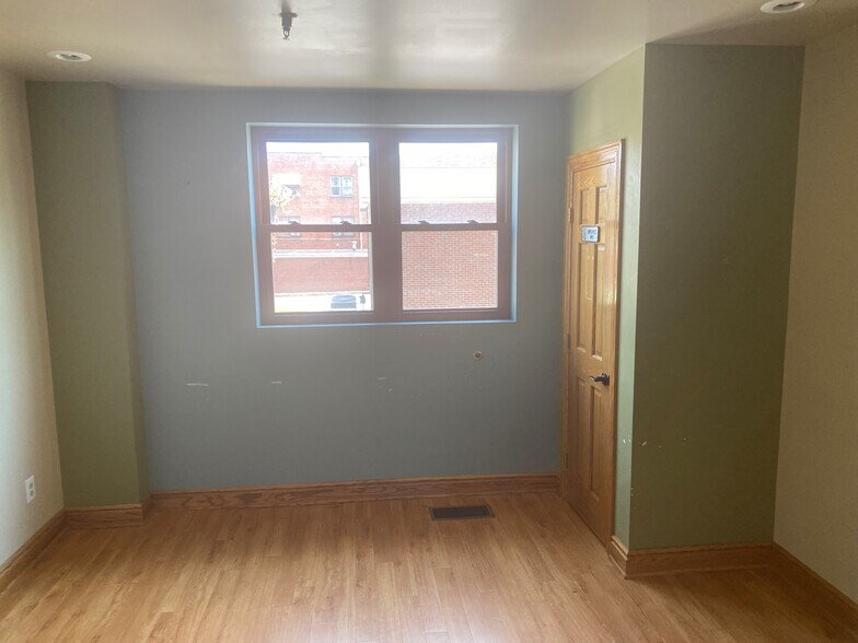 More Photos Of 201-209 W Pike St, Clarksburg Office Residential For Lease