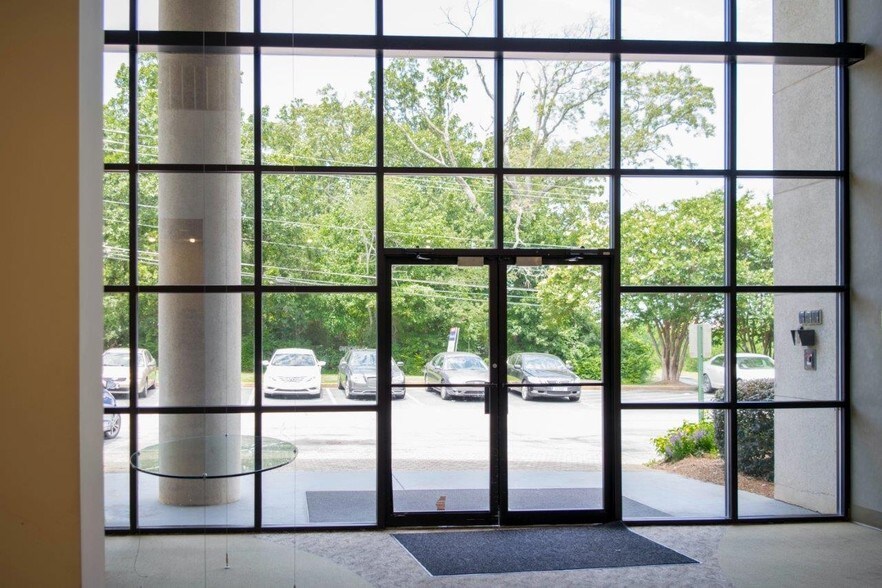 More Photos Of 2314 Sullivan Rd, Atlanta Office For Lease