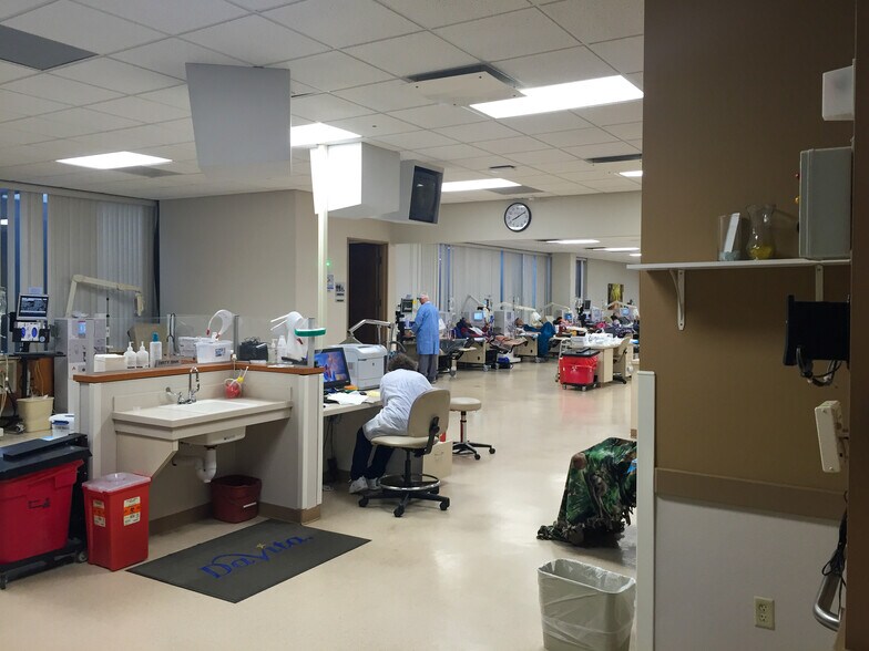 More Photos Of 1900 Malvern Ave, Hot Springs Hospital For Sale