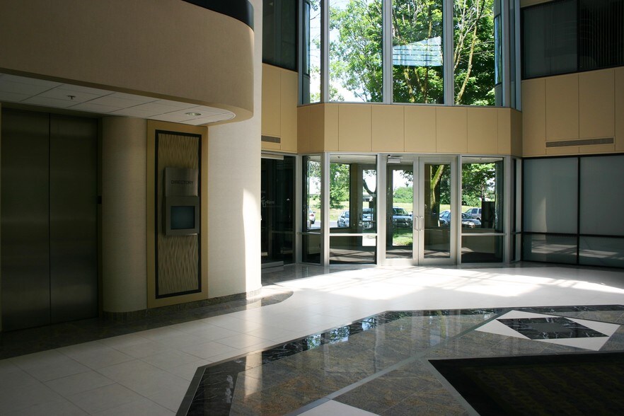 More Photos Of 2601 Fortune Cir E, Indianapolis Office For Sale