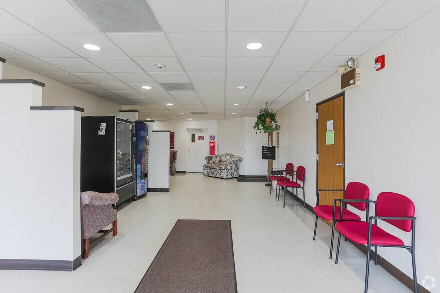 More Photos Of 20 Highland Park Dr, Uniontown Medical For Sale