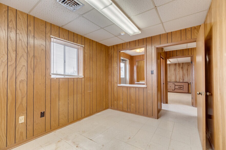 More Photos Of 2309 Zapata St, Freeport Warehouse For Lease