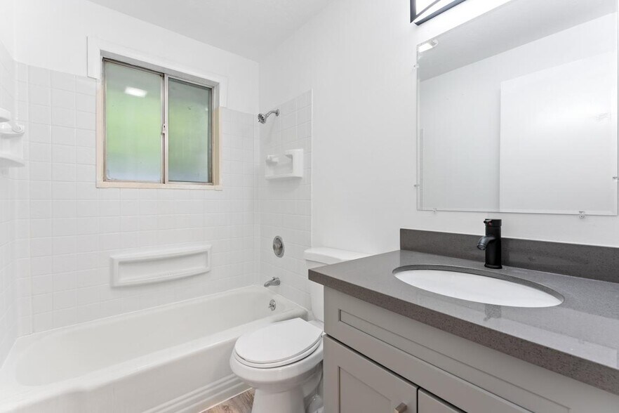 More Photos Of 2507-2525 SE Monroe St, Portland Apartments For Sale