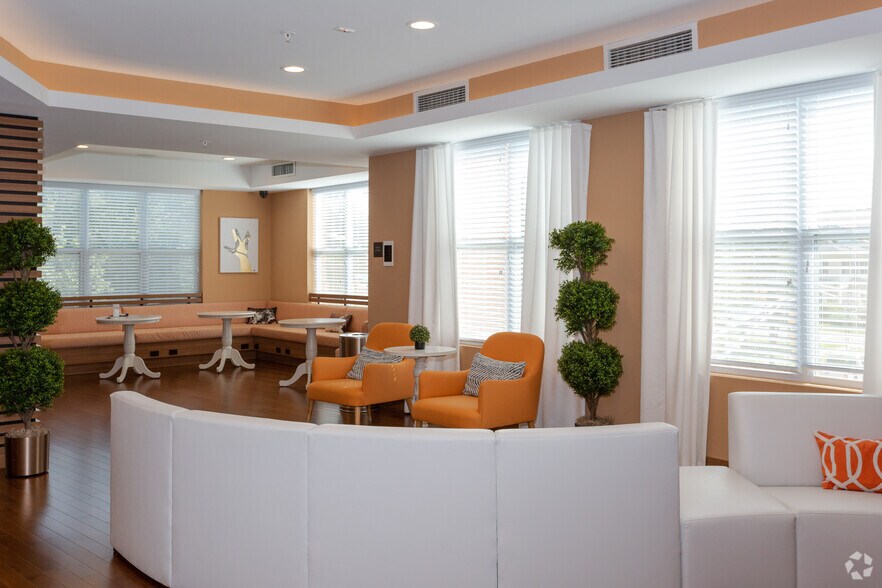 More Photos Of 56 Broad St, Bloomfield Apartments For Lease