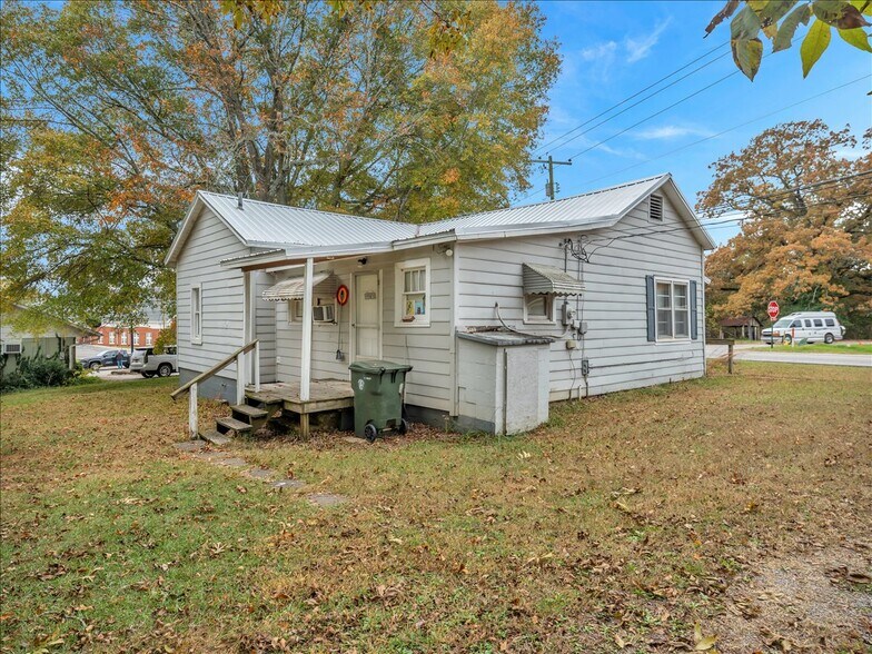 More Photos Of 1209 Ford Chapel Rd, Harvest General Retail For Sale