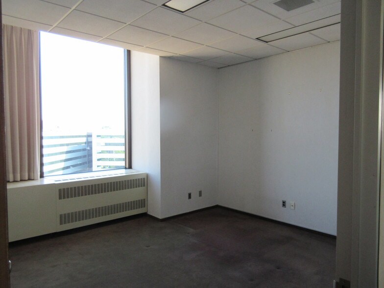 More Photos Of 151 S Rose St, Kalamazoo Medical For Sale