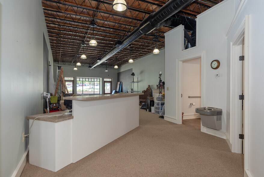 More Photos Of 1358 13th St, Columbus Storefront Retail Office For Lease