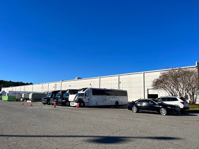 More Photos Of 10700 World Trade Blvd, Raleigh Warehouse For Lease
