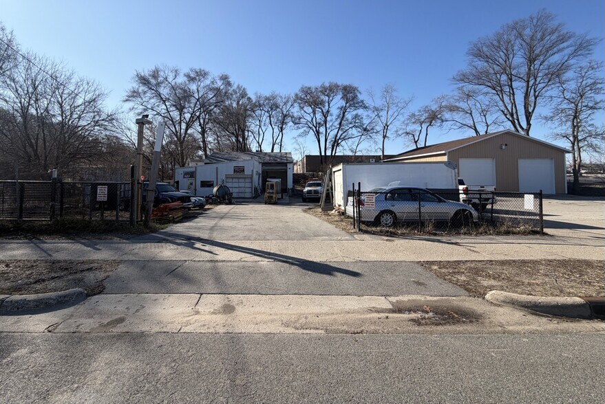 More Photos Of 1644 4 Mile Rd NE, Grand Rapids Industrial For Sale