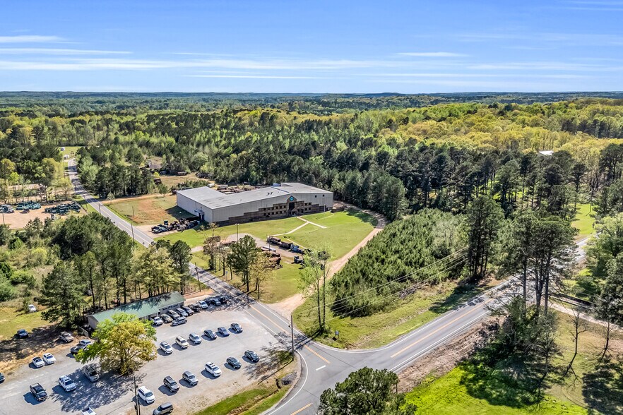 More Photos Of 8384 Highway 18, Vernon Flex For Sale