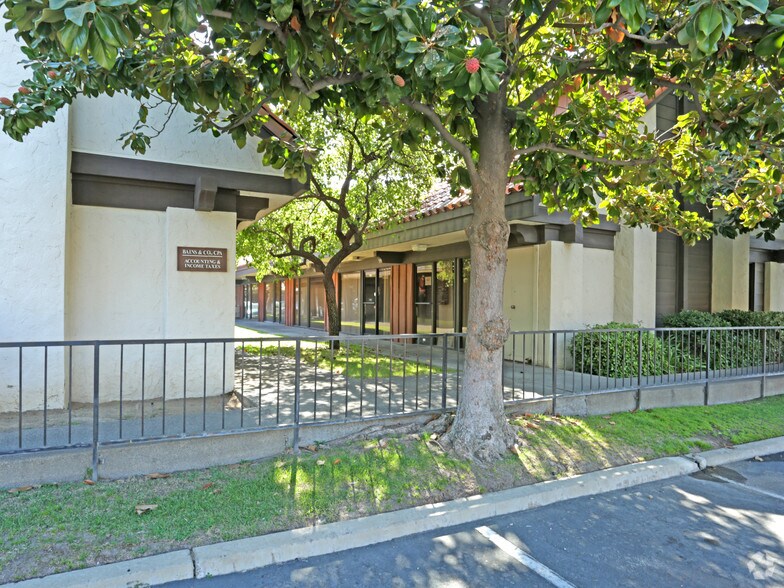 More Photos Of 5070 N 6th St, Fresno Office For Sale