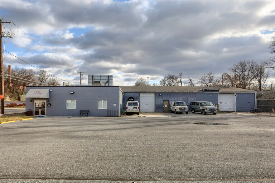 More Photos Of 1180 S Cameron St, Harrisburg Light Manufacturing For Lease