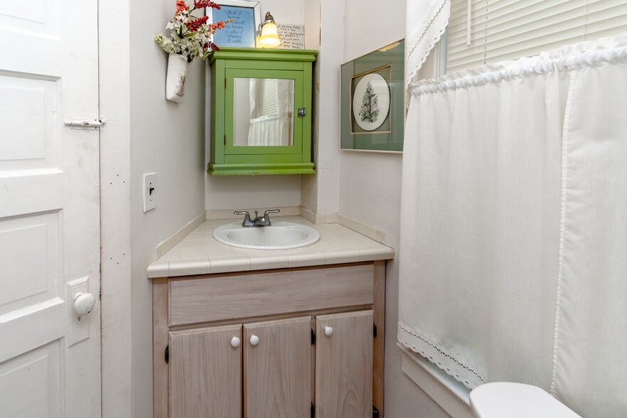 More Photos Of 38 John Ringo Rd, Ringoes Apartments For Sale