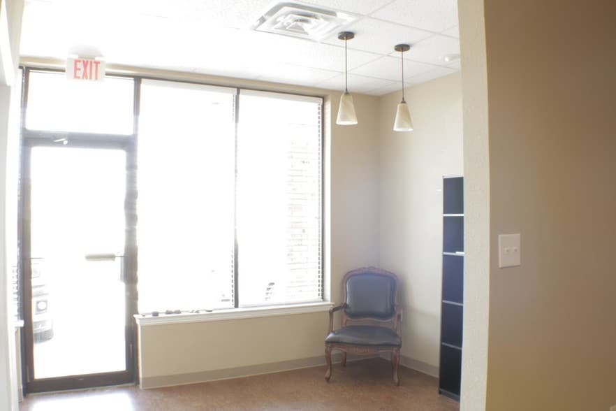 More Photos Of 605 N Nolan River Rd, Cleburne Unknown For Lease