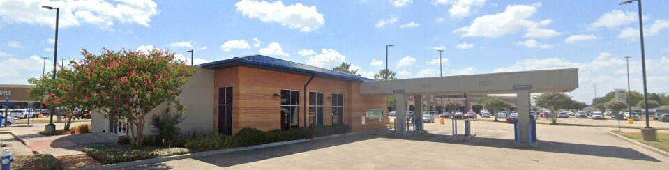 More Photos Of 17225 Westheimer Rd, Houston Bank For Lease