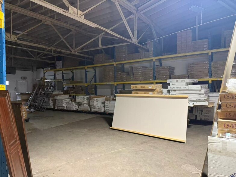 More Photos Of 42-52 Federal ave, Quincy Manufacturing For Sale