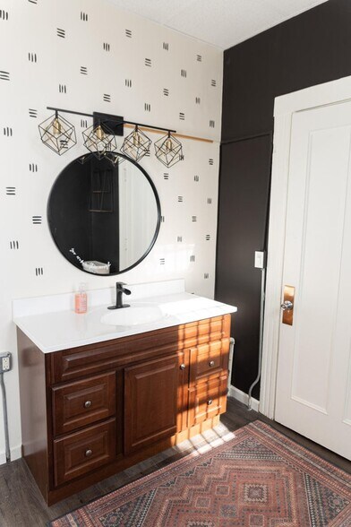 More Photos Of 113 Broadway St, Carson Storefront For Sale