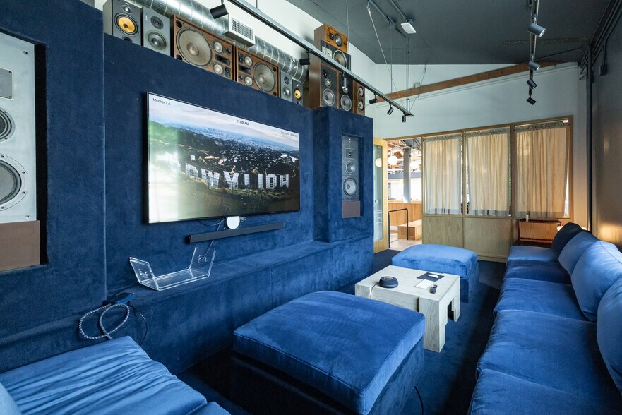 More Photos Of 4216 W Jefferson Blvd, Los Angeles Loft Creative Space For Lease