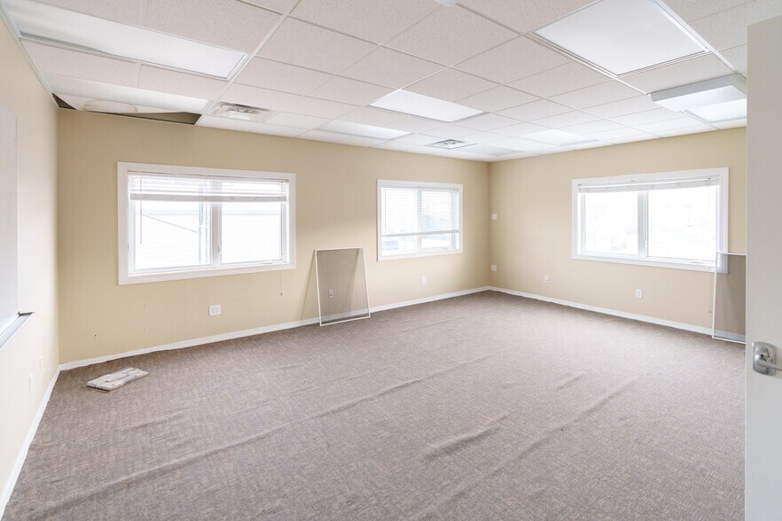 More Photos Of 2441 S 1560 W, Woods Cross Manufacturing For Lease