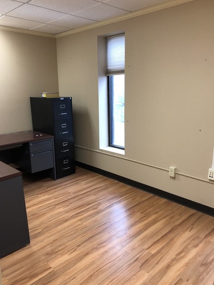 More Photos Of 1330 Niagara Falls Blvd, Tonawanda Storefront Retail Office For Lease