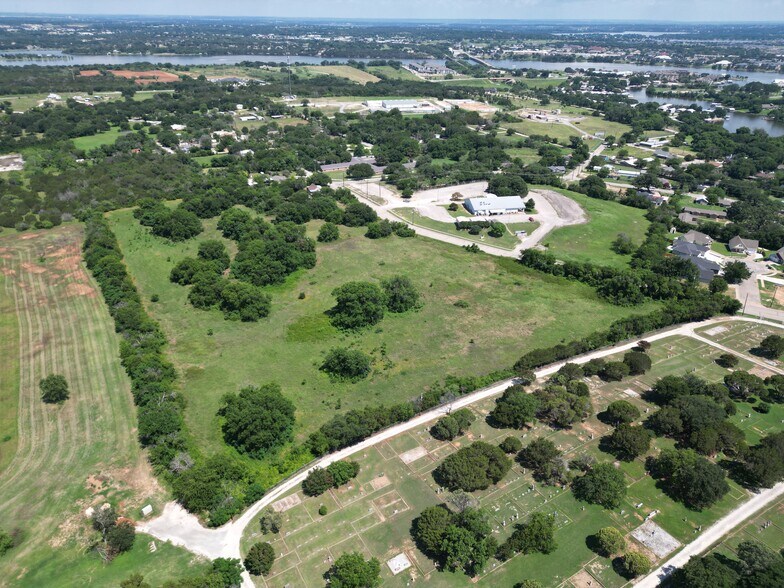 More Photos Of 511 E Moore St, Granbury Land For Sale