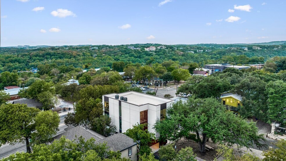 More Photos Of 2208 Lake Austin Blvd, Austin Office Residential For Sale