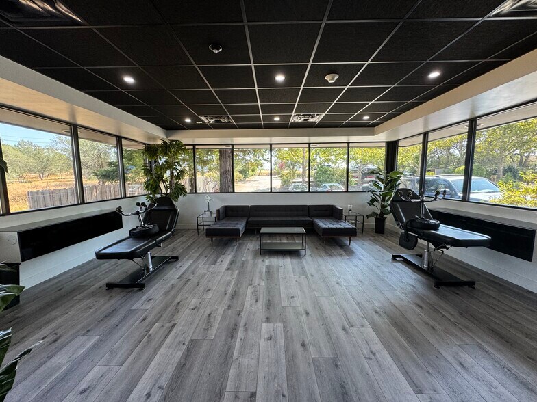 More Photos Of 3932 Ponderosa Rd, Shingle Springs Office For Sale