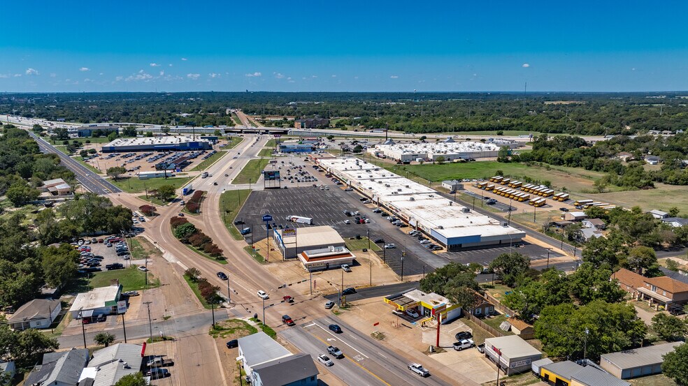 More Photos Of 101-185 Eastgate Plz, Waco Unknown For Lease