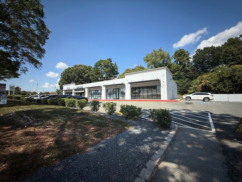 More Photos Of 1237 Tyvola Rd, Charlotte Storefront For Lease