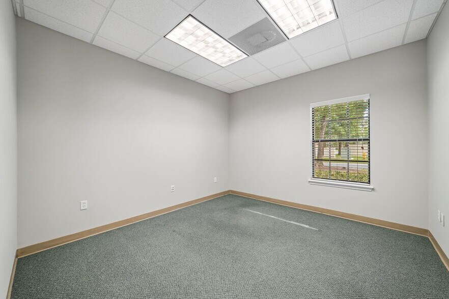 More Photos Of 1616 Jork Rd, Jacksonville Unknown For Lease