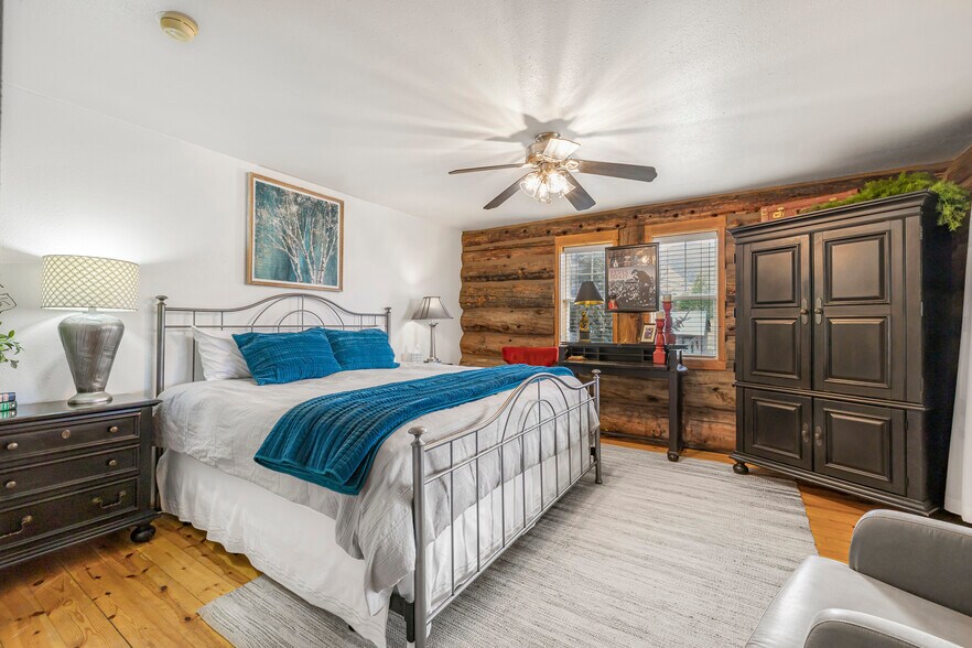 More Photos Of 13 Gott Ln, Salmon Hospitality For Sale