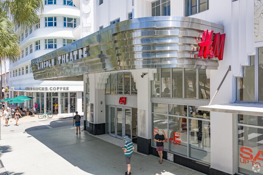 More Photos Of 541-551 Lincoln Rd, Miami Beach Storefront For Lease