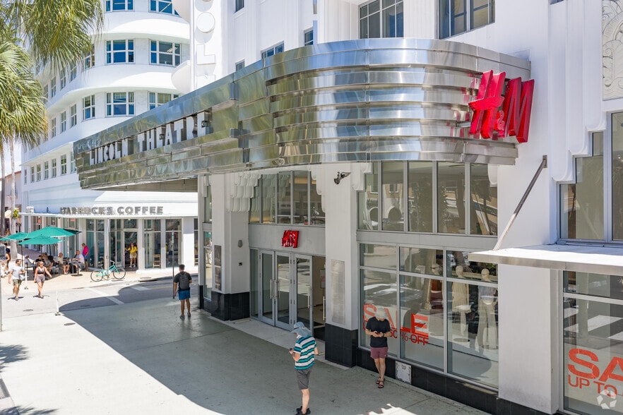 More Photos Of 541-551 Lincoln Rd, Miami Beach Storefront For Lease