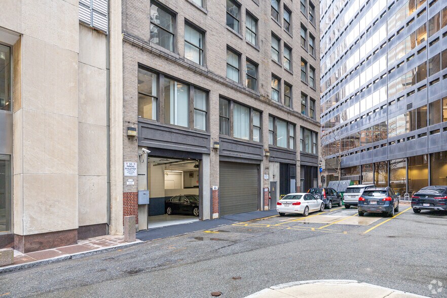 More Photos Of 10 High St, Boston Office For Lease