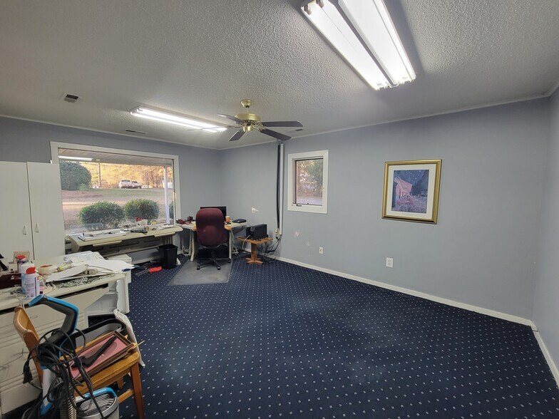 More Photos Of 1110 Hawkins Ave, Sanford Light Manufacturing For Sale