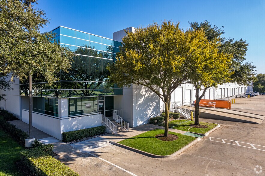 Primary Photo Of 11550 Newberry St, Dallas Warehouse For Lease