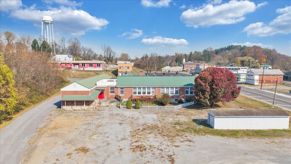 More Photos Of 5383 Lee Hwy, Troutville Freestanding For Sale